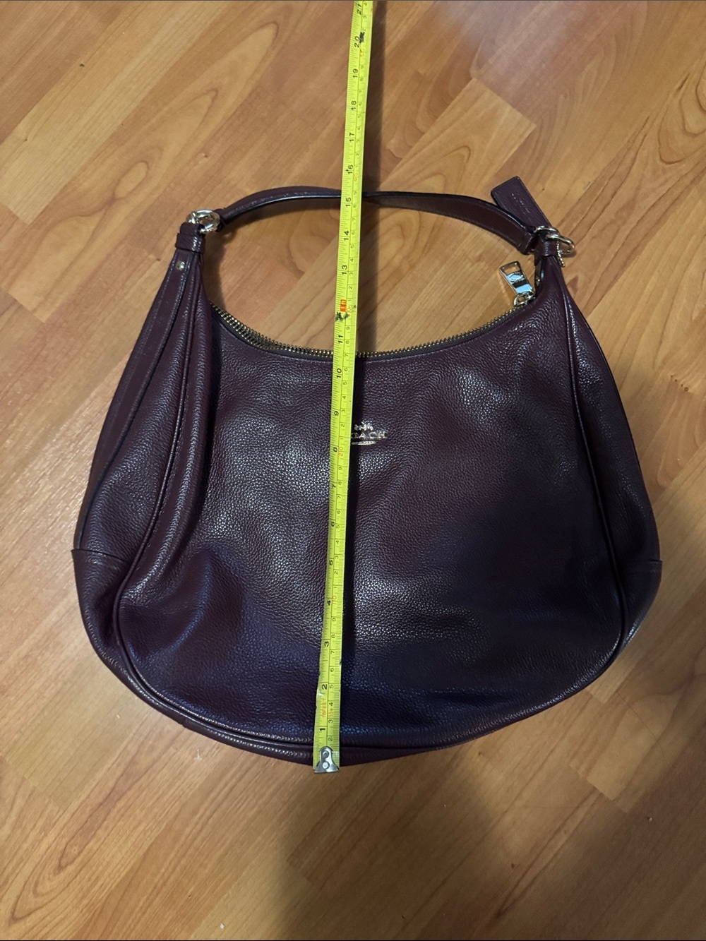 Coach Burgundy Pebbled Leather Shoulder Hobo with Gold Hardware - Picture 8 of 9